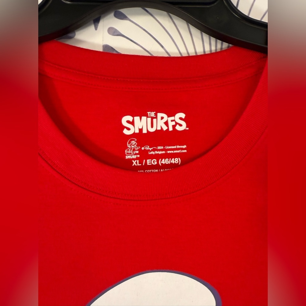 Red Smurfs Graphic T-Shirt - Picture 2 of 2